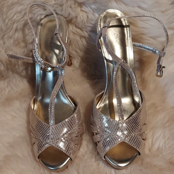 ANTONIO MELANI 8M Gold Leather Slingback Sandals - Picture 1 of 8